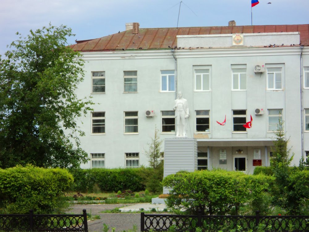 Ленинцы еще у власти