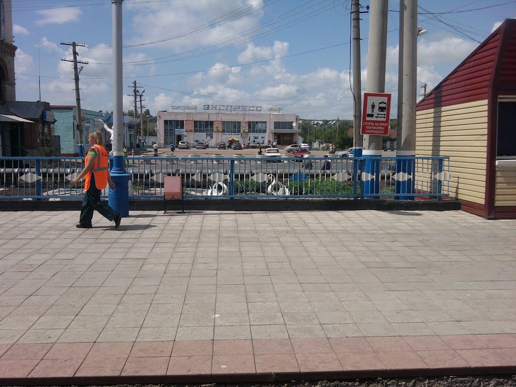 Абдулино.у Вокзала.27 июнь 2011