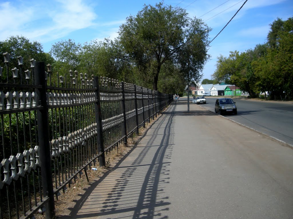 возле поликлиники