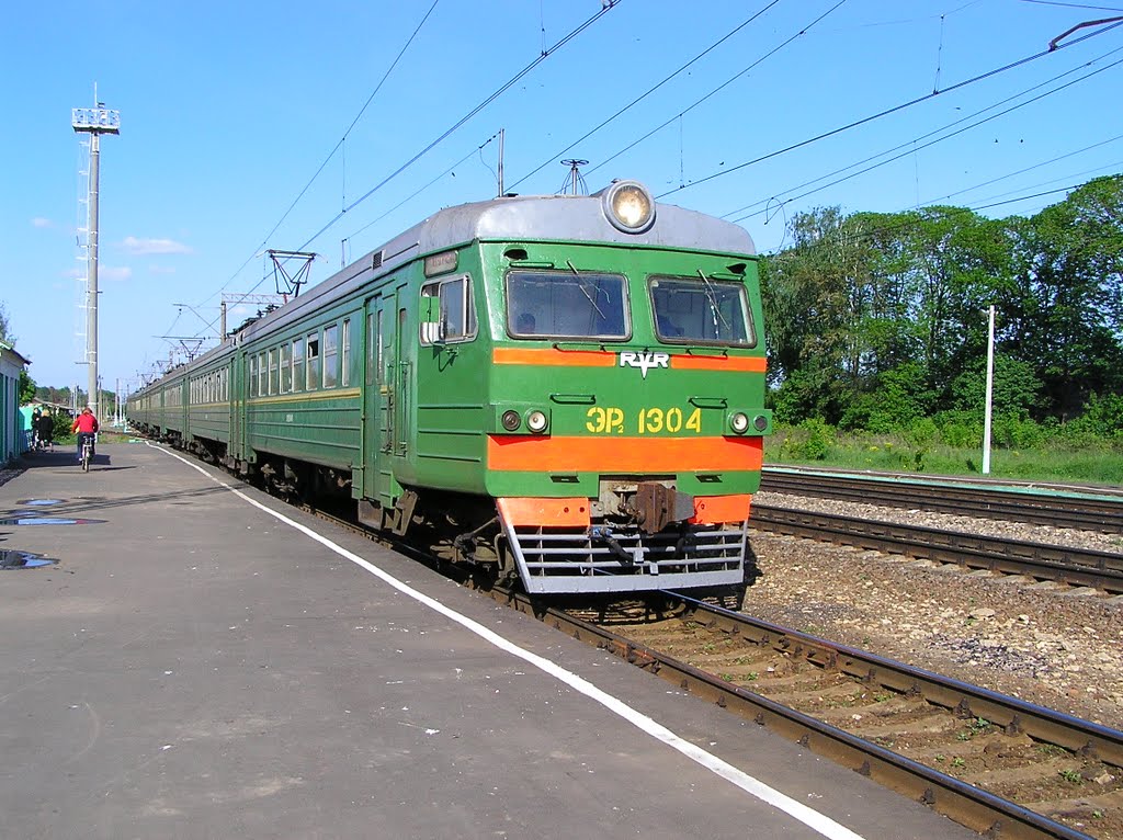 ЭР2-1304 Орёл-Курск на станции Глазуновка (ЭР2-1304 Orel-Kursk station Glazunovka)