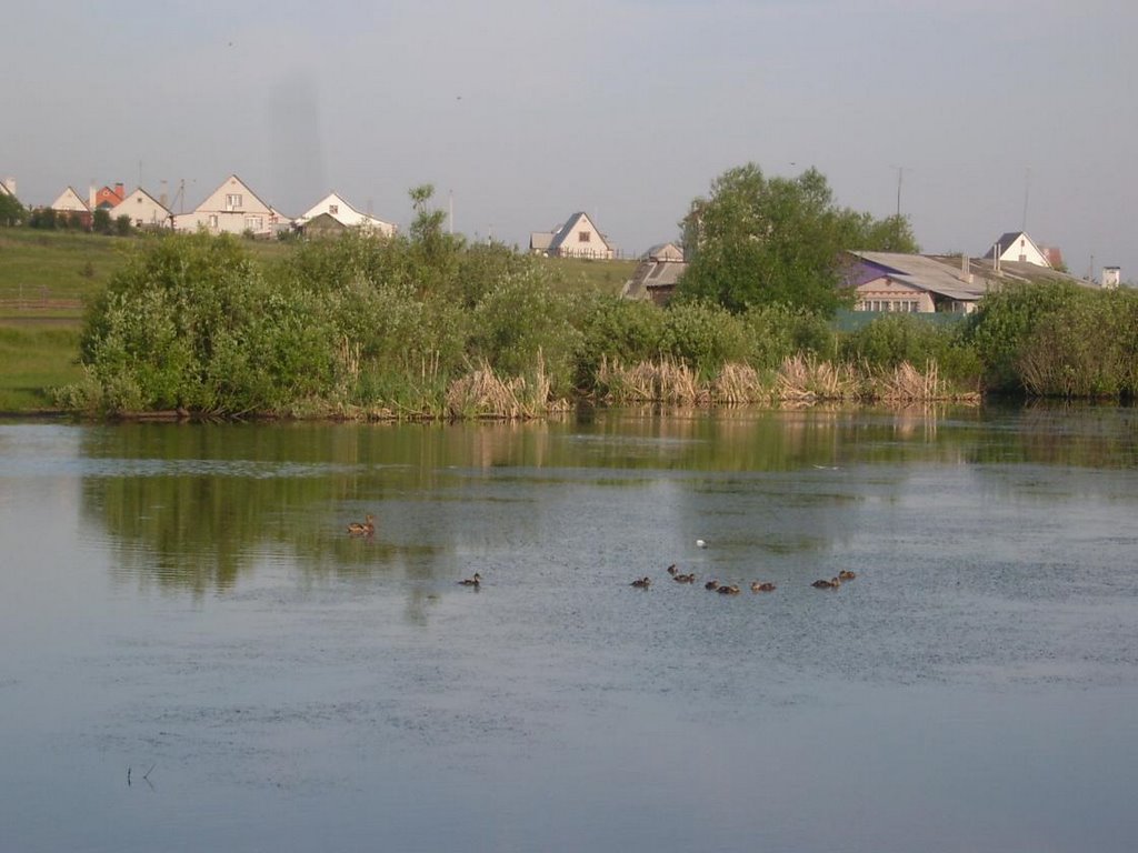Красное озеро