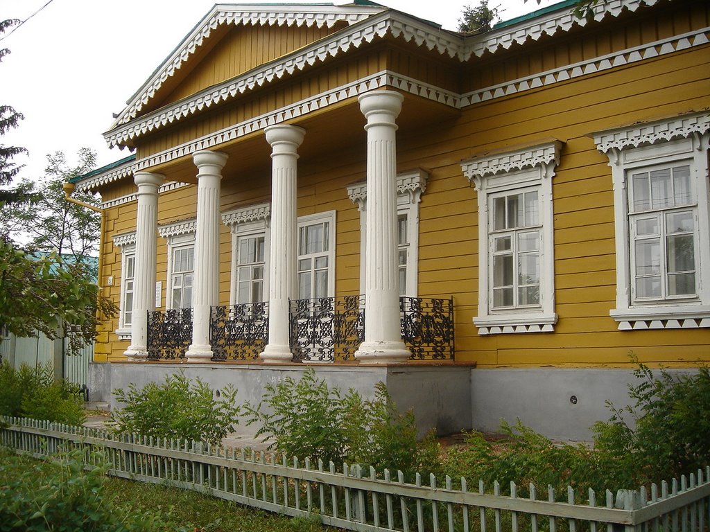 Чембарское уездное училище. Арх. Аллисандровский. 1822г.