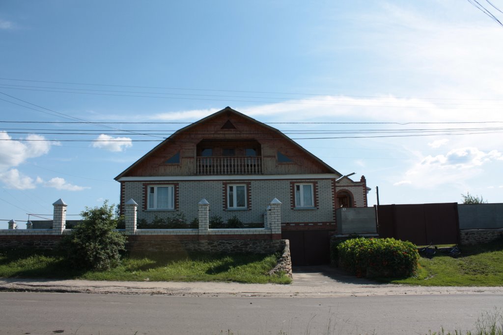 Дом на Школьной улице