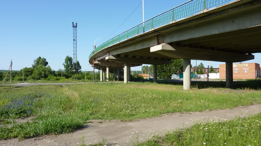 мост...вид снизу....г.Каменка