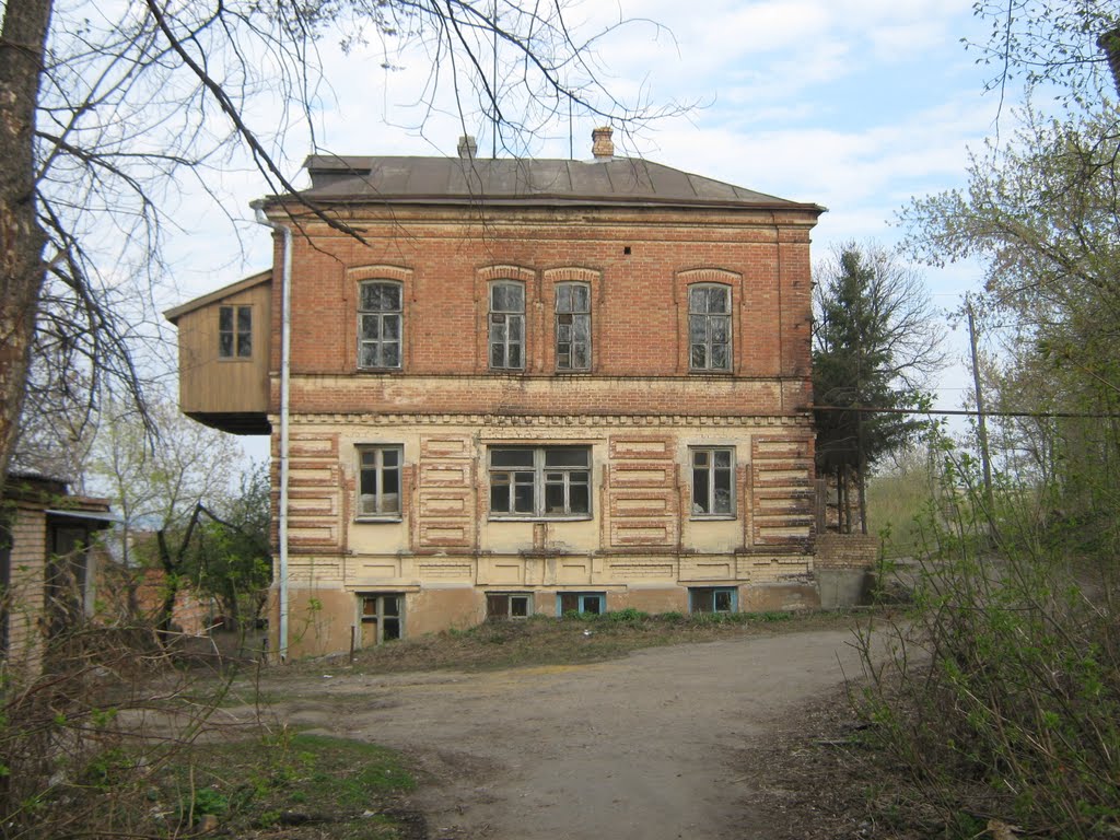 ул. Красная 78 . Дом в Пензе, куда,  Маяковский просил перевести деньги (сестре своей парижской возлюбленной Тани Яковлевой). Дом недавно, к сожалению, снесен