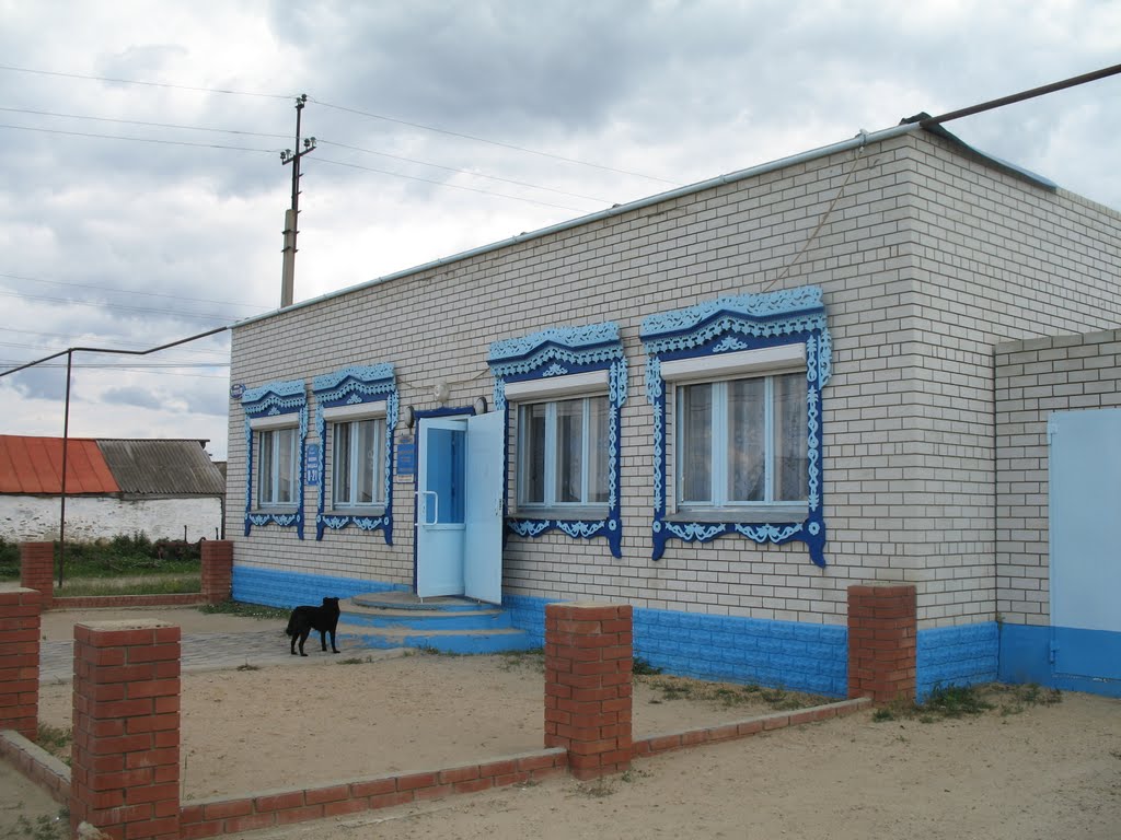 Магазин с резными наличниками