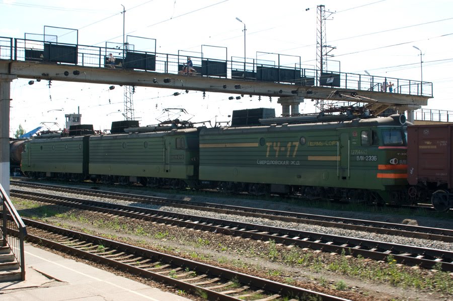 Электровоз ВЛ11-233Б+234, ст. Верещагино Свердловской ЖД / Electric locomotive VL11-233B+234, station Vereshchagino of Sverdlovsk division of RZD (15/06/2008)