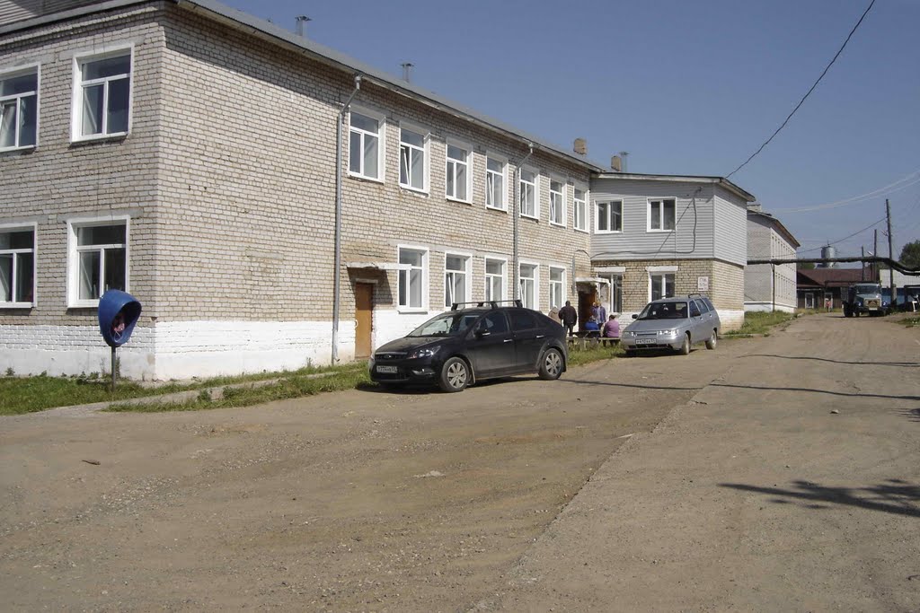 Во дворе больницы