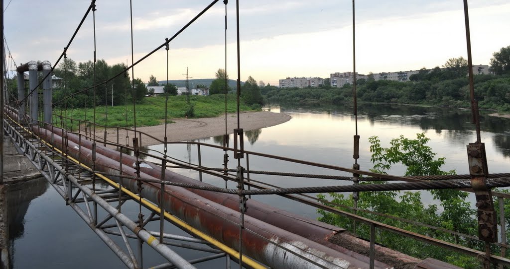 Вид с навесного моста через реку Сылва