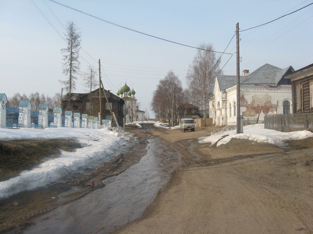 ул. Октябрьская (ниже церкви)