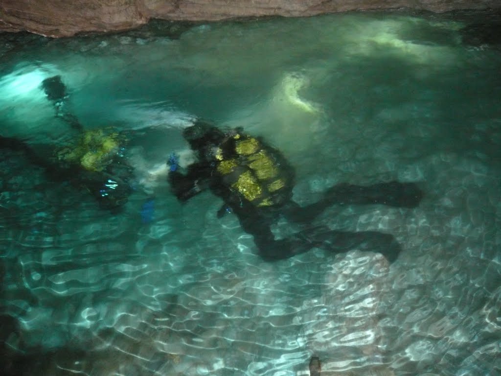 Ordinskaya cave - the longest in the world in gypsum underwater cave. Ординская пещера - самая длинная в мире среди гипсовых подводных полостей.Пермский край