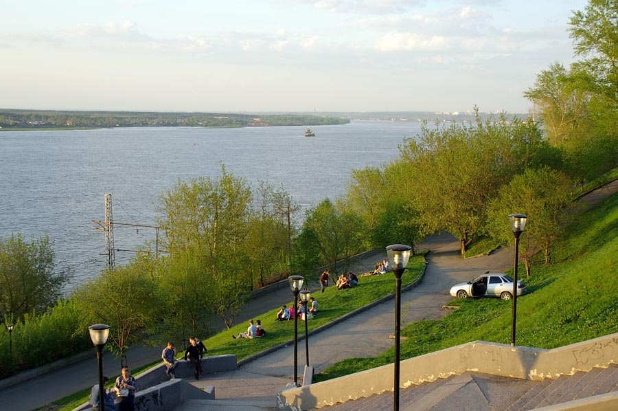 Вид на реку Кама и город / View of the Kama river and the city (21/05/2007)
