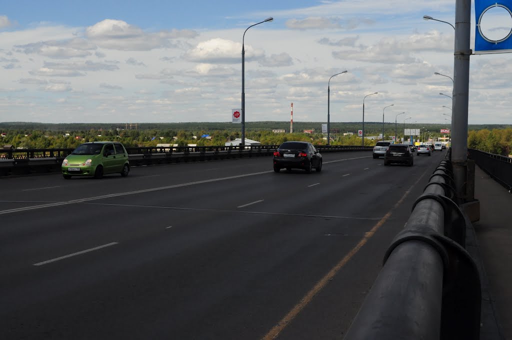 Пешком по Камскому мосту на правый берег Камы