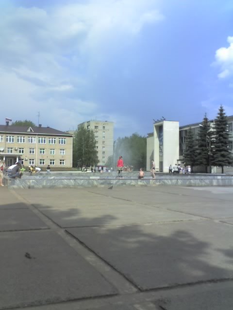фонтан в центре города