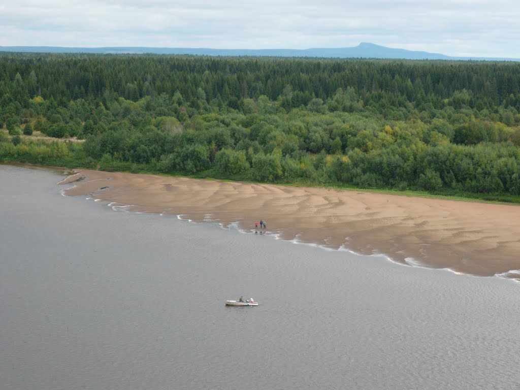 Cherdyn,  river Kolva , Perm Region, Russia. Чердынь, река Колва и Полюдов камень, Пермский край, Россия