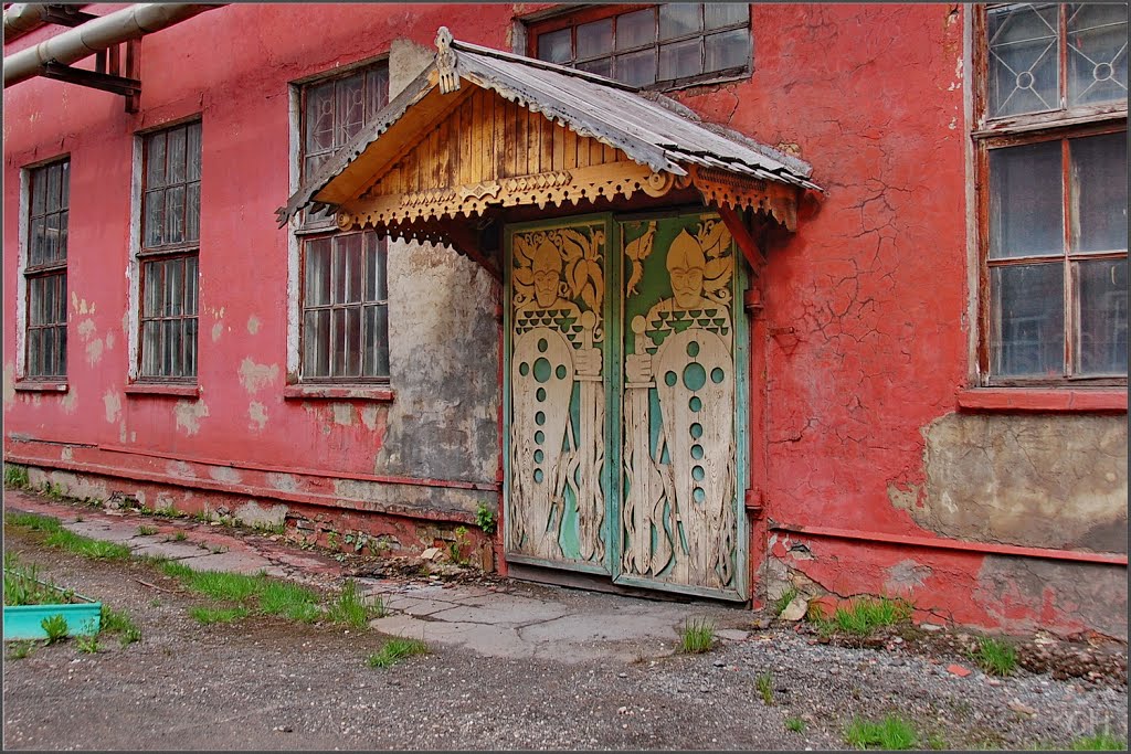 Чусовой. Дверь