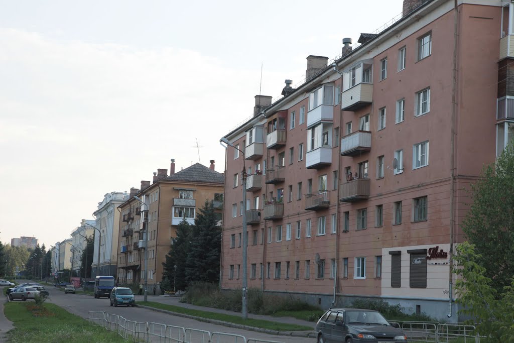 Великие Луки. Набережная Александра Матросова. Quay of Alexander Matrosov
