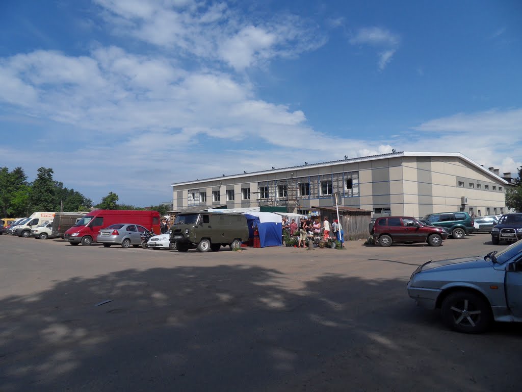 2010. Рынок в Гдове.
