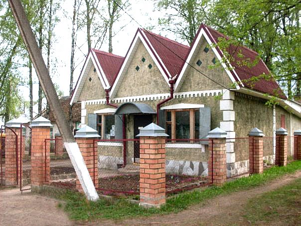 Продовольственный магазин " Теремок" ул. Горького 19