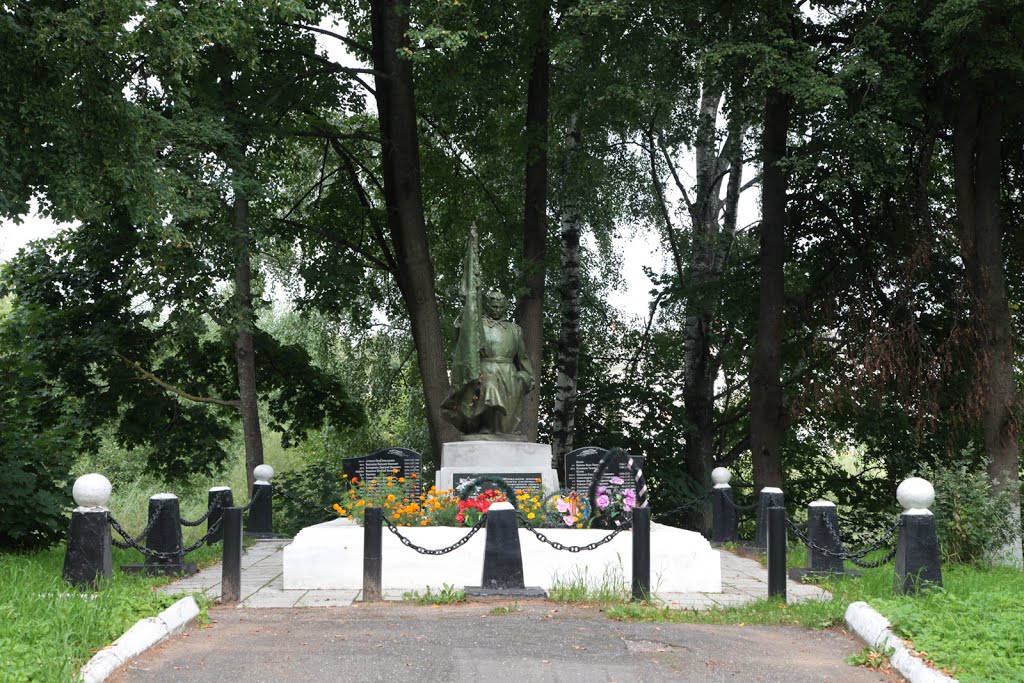 Опочка. Памятник погибшим под Опочкой. Monument to fallen under Opochki
