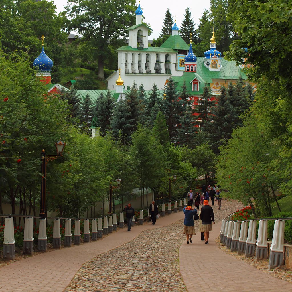 Pskovo-Pecherskiy Dormition Monastery. Псково-Печерский Свято-Успенский мужской монастырь.