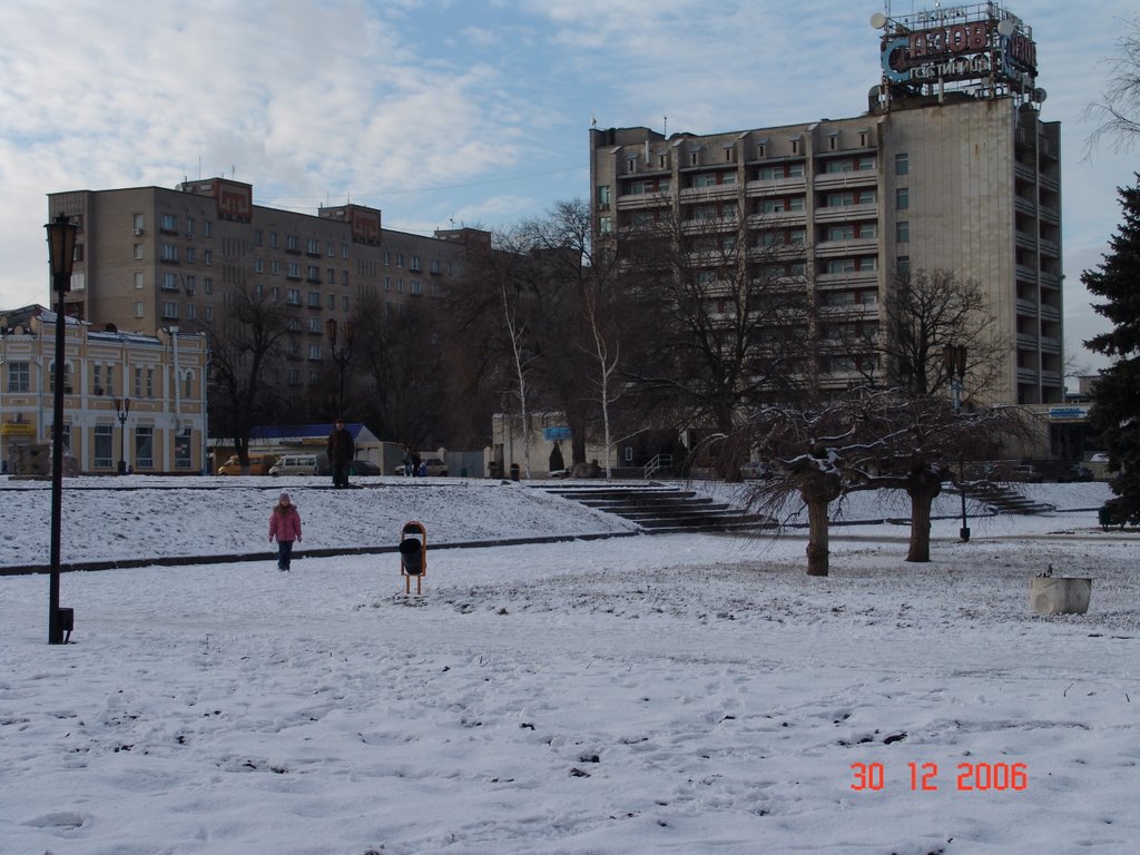 Azov,Town Centre.A tourist destination 47.0655.11N , 39.2531.11E