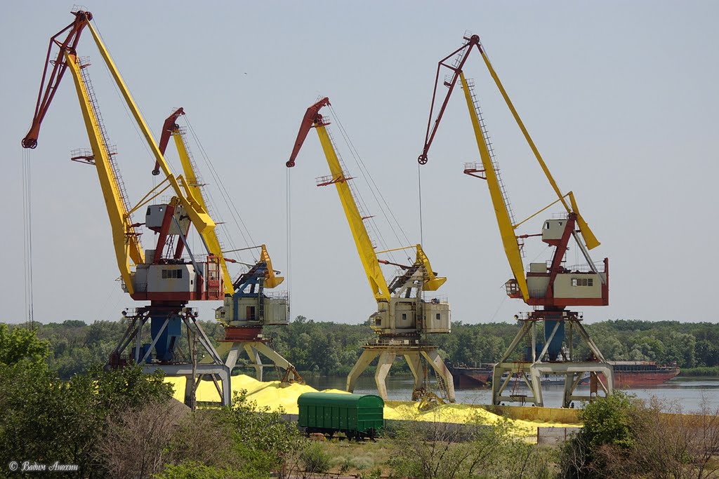 The River port of Ust-Donetckii