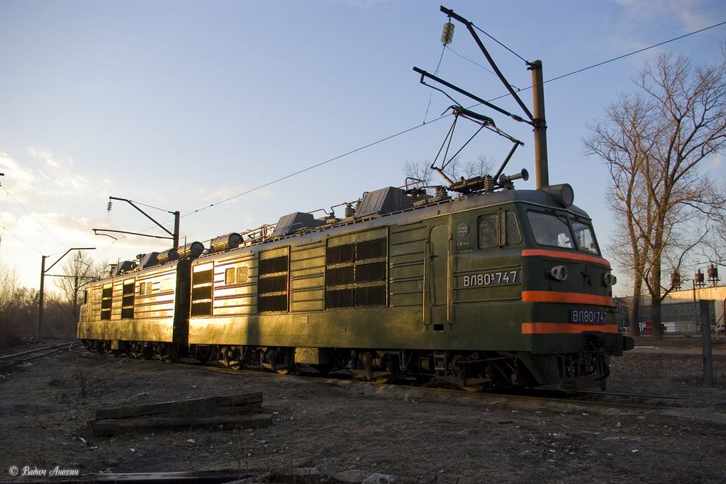 Electric locomotive VL80K-747 near depot in Bataysk