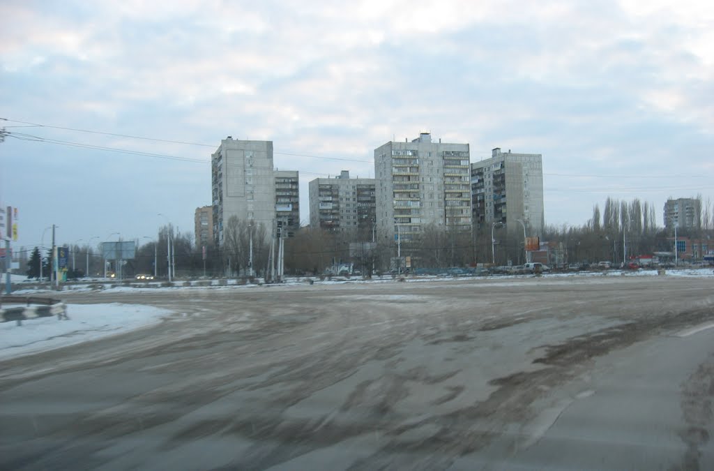 Дома у путепровода