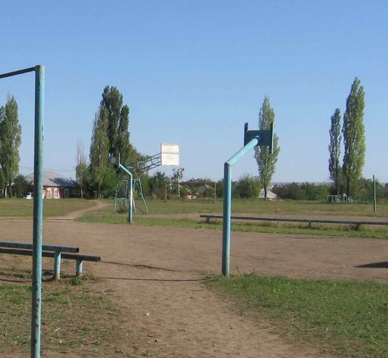 Школьная спортплощадка