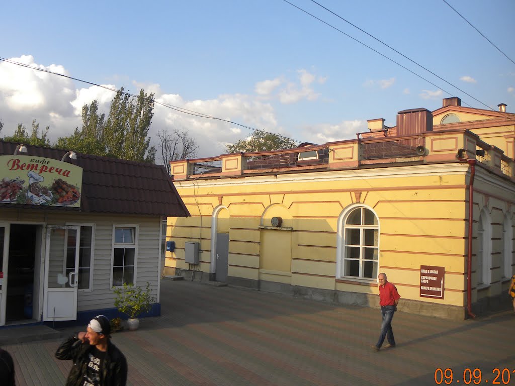 на платформе