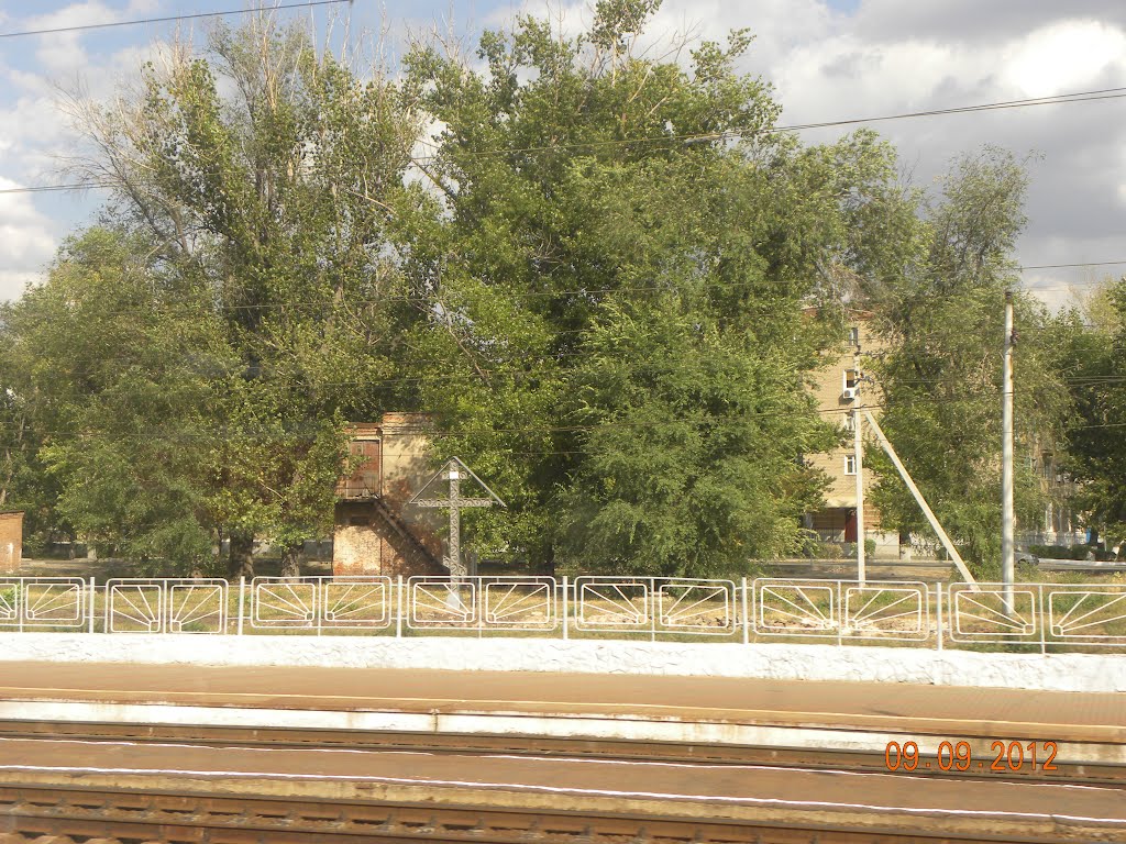 крест