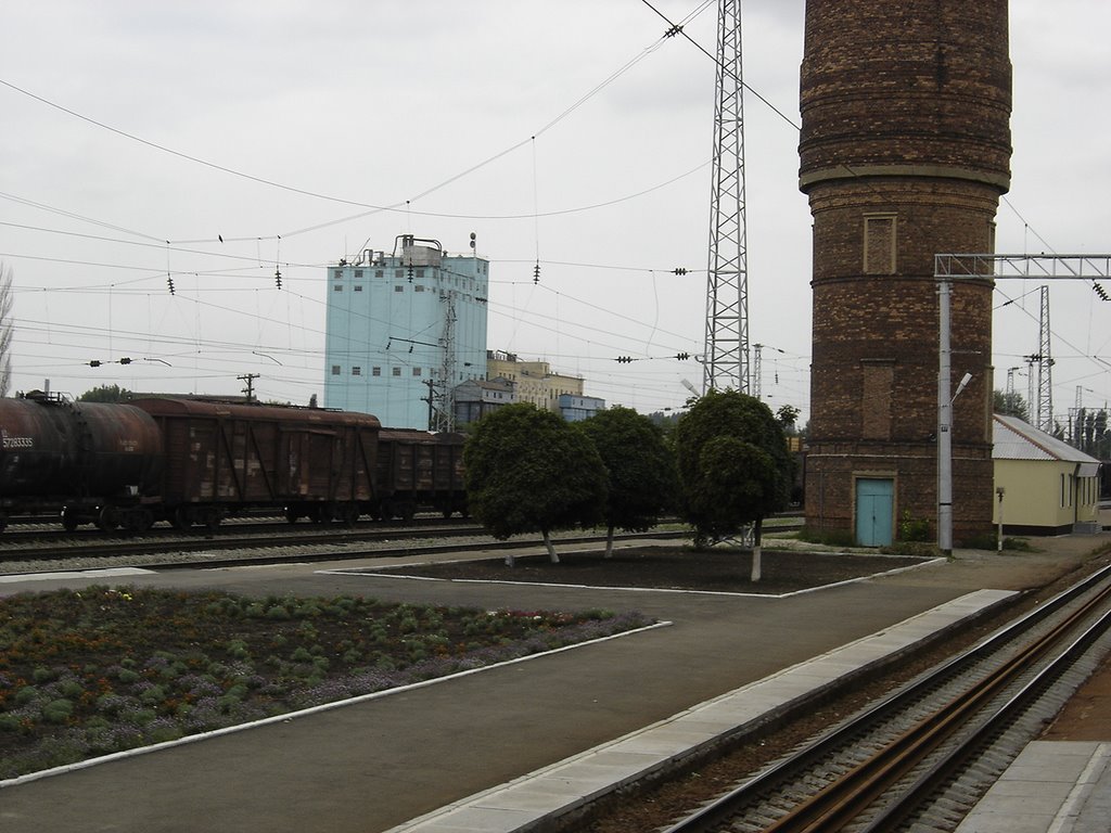 Millerovo. The station buildings / Миллерово. Вокзальные строения