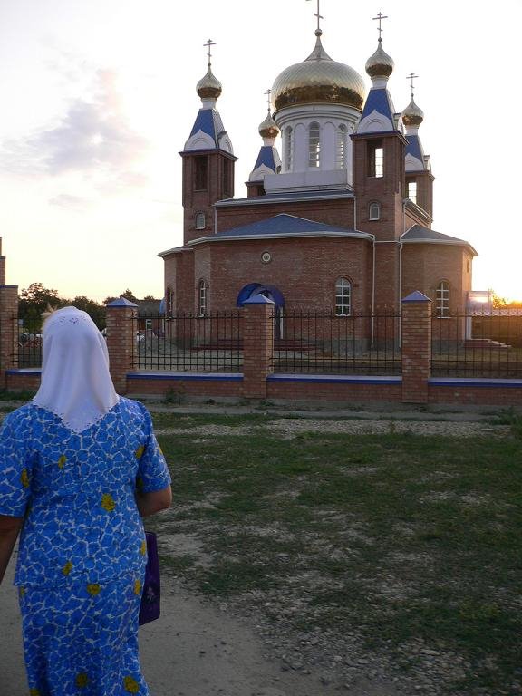 Svyato-Pokrovski church. Sunday morning