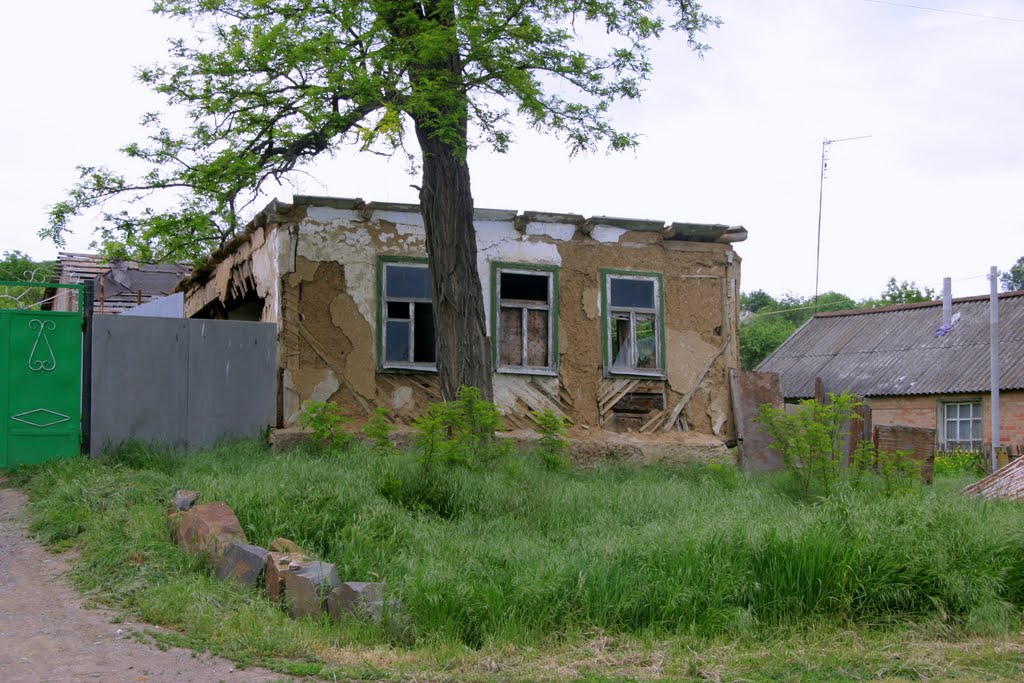 Разруха. с. Покровское. Май 2010
