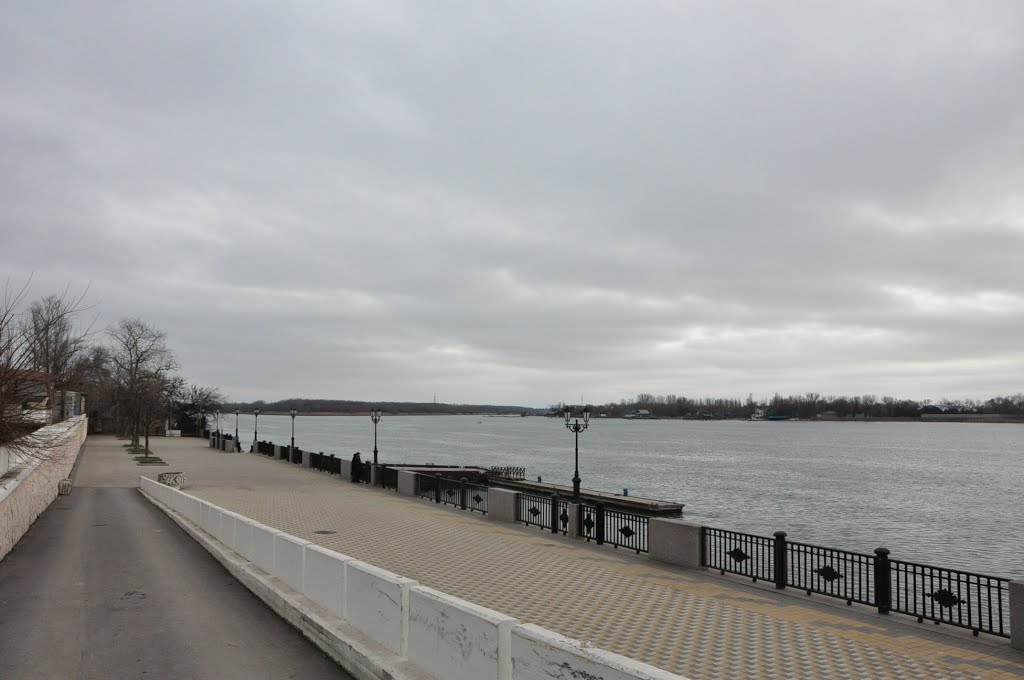 Quay in Rostov-on-Don, Don River / Набережная в Ростове-на-Дону, река Дон