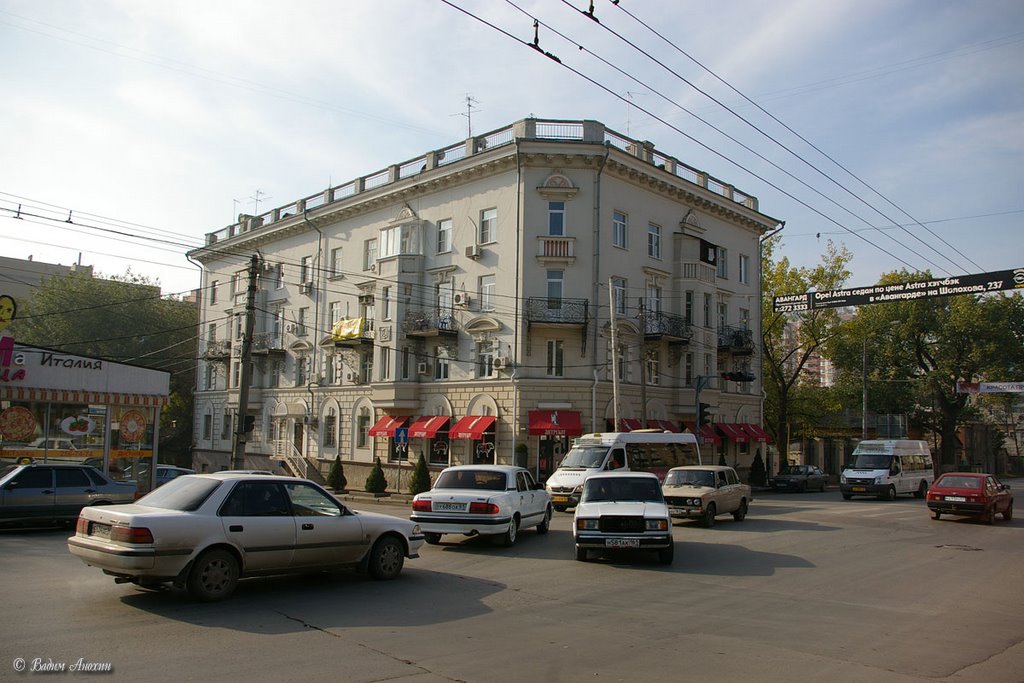 Krasnoarmeiskaya street/Khalturinsky side street