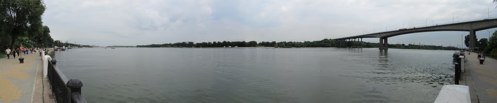 River Don. Quay in Rostov-on-Don / Набережная в Ростове-на-Дону