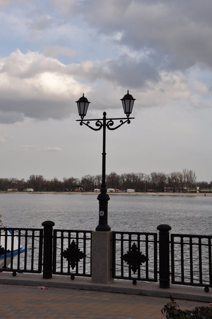 Quay in Rostov-on-Don, Don River / Набережная в Ростове-на-Дону, река Дон