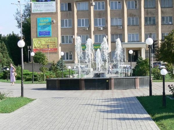 Сальск — город в России,Ростовской области.