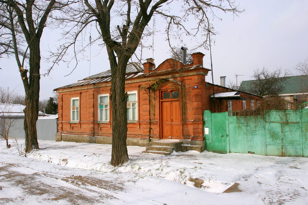 Домъ 102 по улице Карла Либнехта