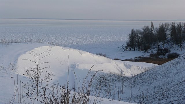 Пляж на турбазе в сугробах