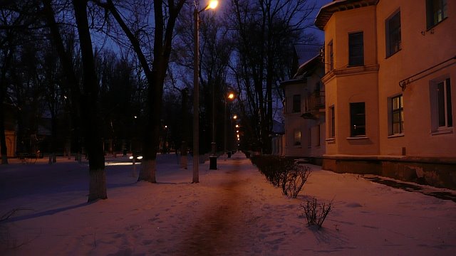 Городок энергетиков зимой вечером