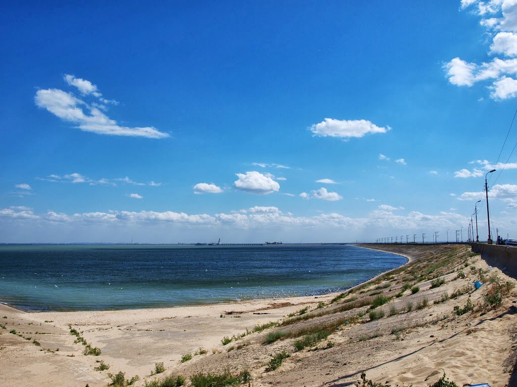 Цимлянское водохранилище, дамба Цимлянской ГЭС
