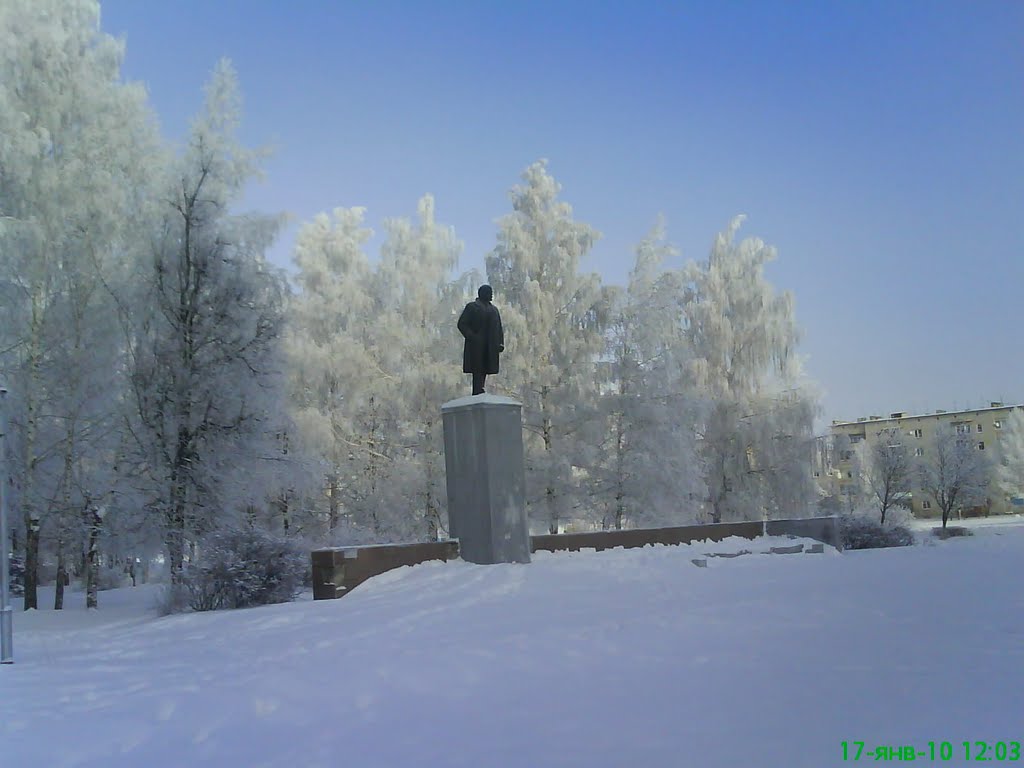 Площадь перед музыкальной школой.