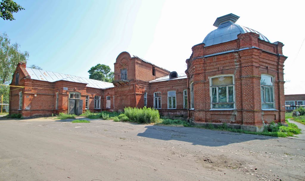 OLD HOSPITAL BACKYARD - задний двор старой больницы