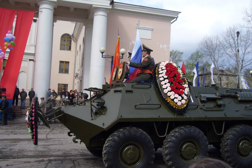 9 мая у ДК