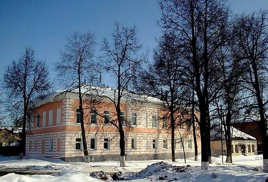 Здесь жил Александр Кураксин  ( alpek07 )