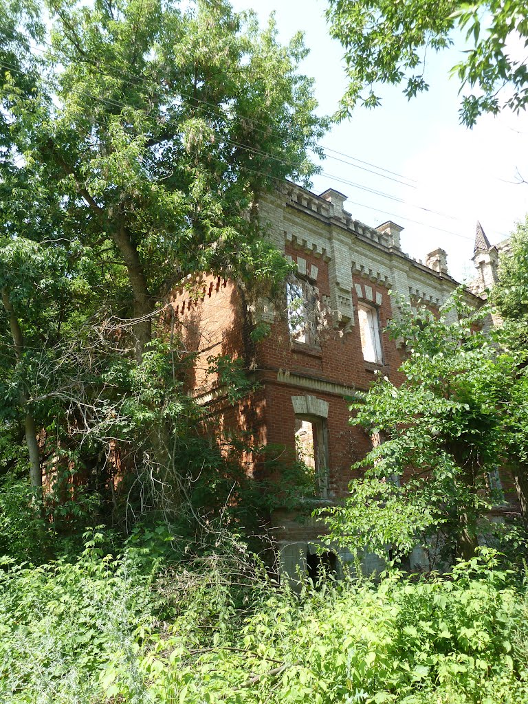 Остатки памятника архитектуры Федерального значения,"Охраняется государством"