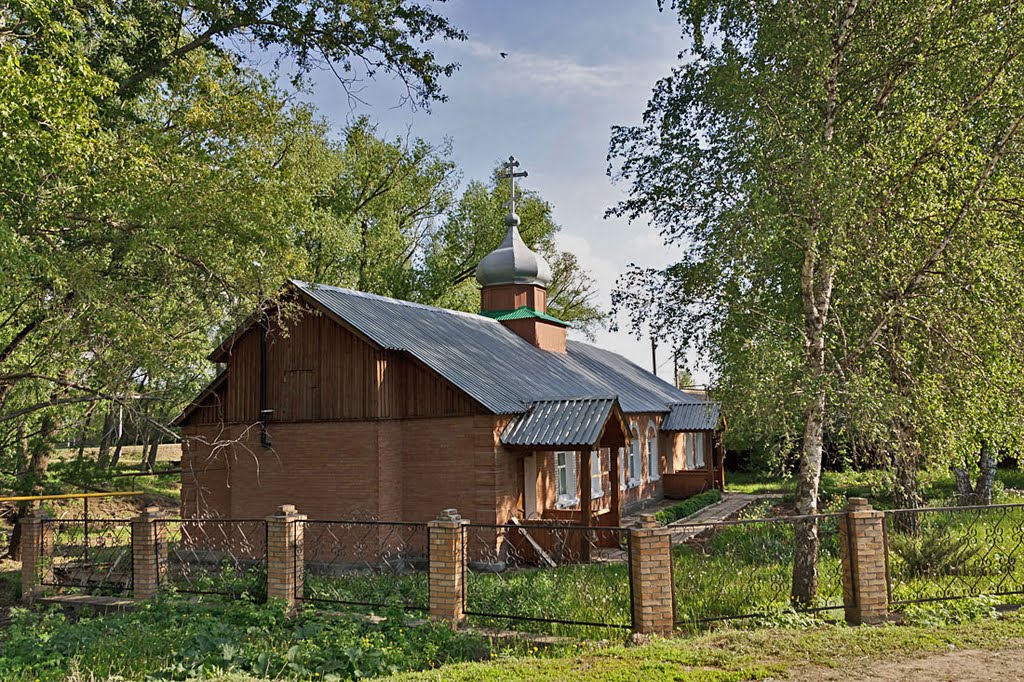 Храм в Исаклах
